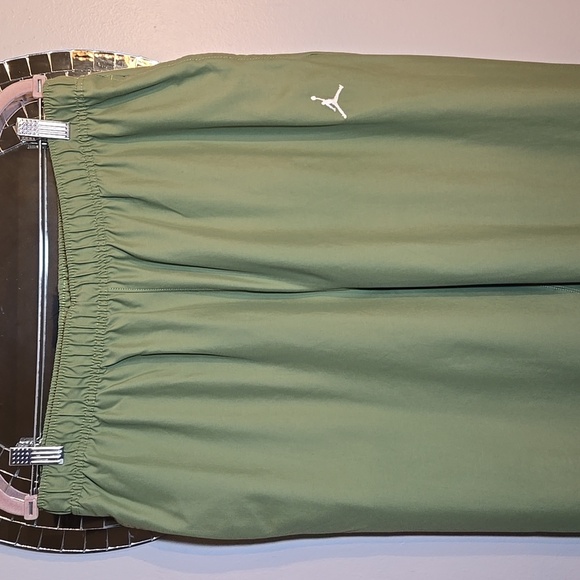 Jordan Essentials Nylon Cropped Pocket Sweat Wicking Trousers Pant - Picture 5 of 15